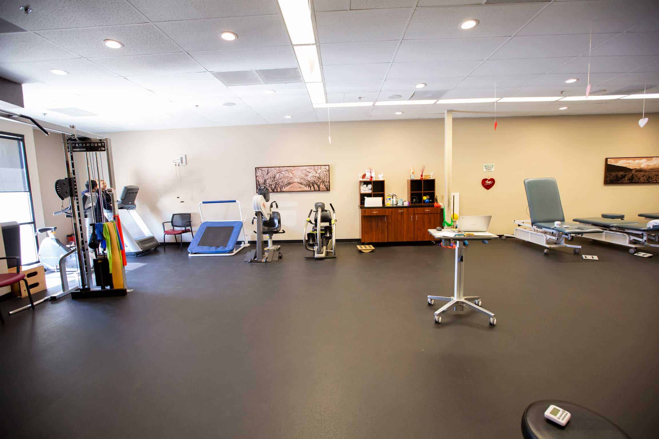 PRO~PT Dinuba clinic photo 3