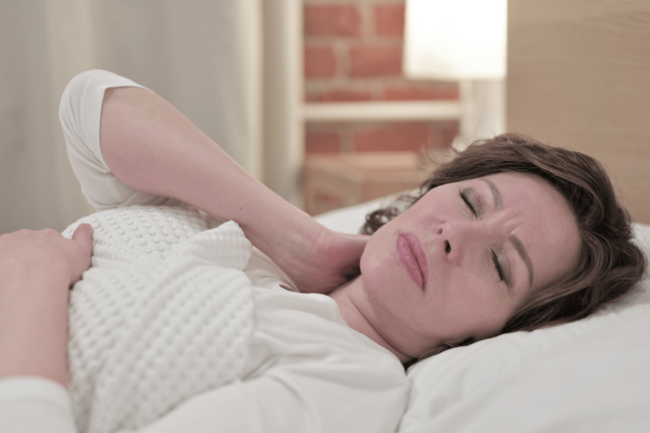 Woman wakes up to neck pain after sleeping